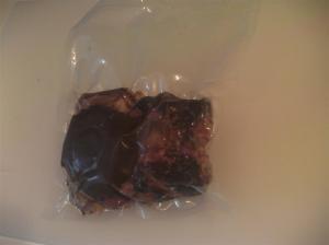 Rabo de buey embolsado para sous-vide