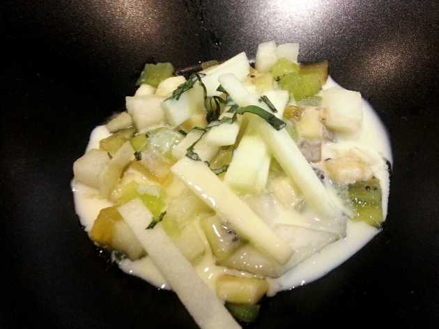 tartare-frutas-albahaca-crema-inglesa