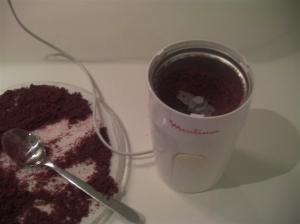 Triturando la pulpa de remolacha deshidratada