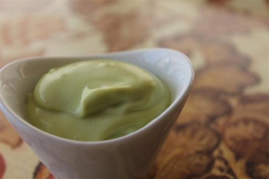 Mayonesa al perejil y cebollino, con huevo pasteurizado sous-vide Mayonesa al perejil y cebollino, con huevo pasteurizado sous-vide