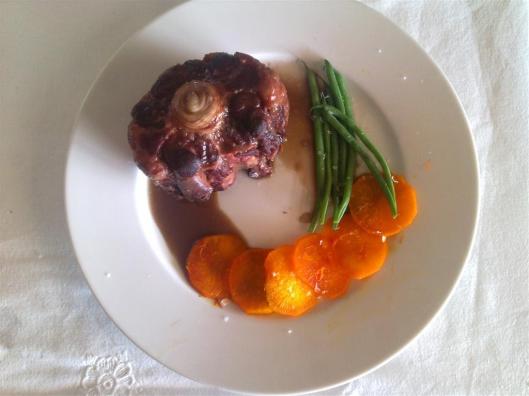 Rabo de añojo sous-vide con nabo sous-vide al azafrán