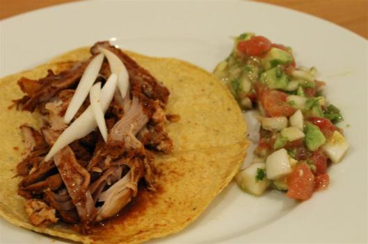 Tacos de Cochinita Pibil sous-vide, con pico de gallo Tacos de Cochinita Pibil sous-vide, con pico de gallo