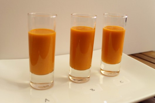 Cata triangular de gazpachos a doble ciego