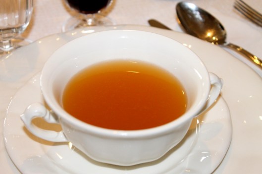 Consomé en varias cocciones