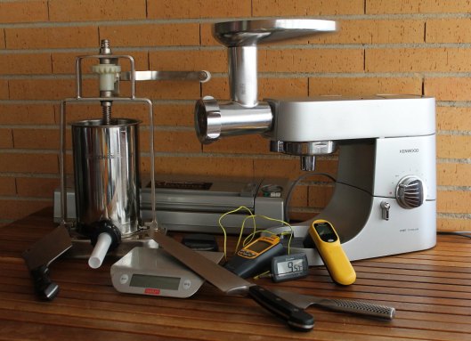 Equipo básico de charcutería