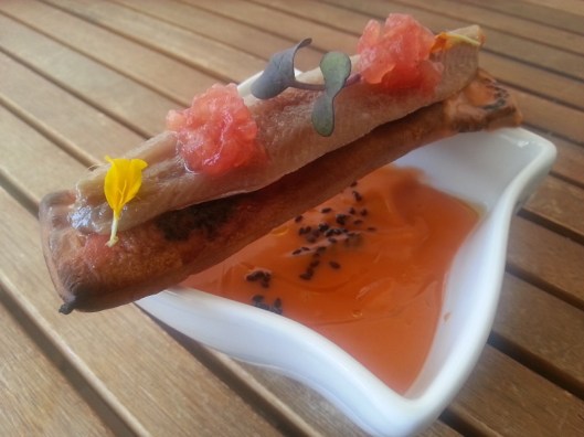 Salmorejo y falsa coca de sardina ahumada